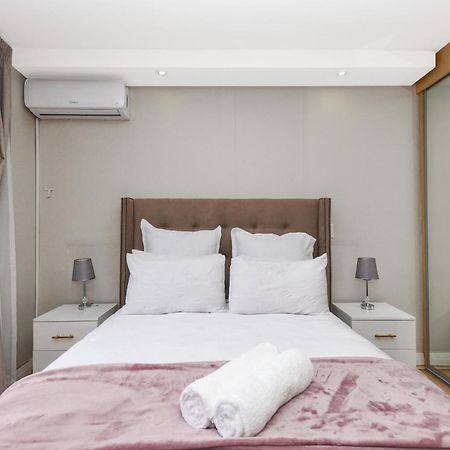 Hydro Park Residences In Sandton With Generator โจฮันเนสเบิร์ก ภายนอก รูปภาพ