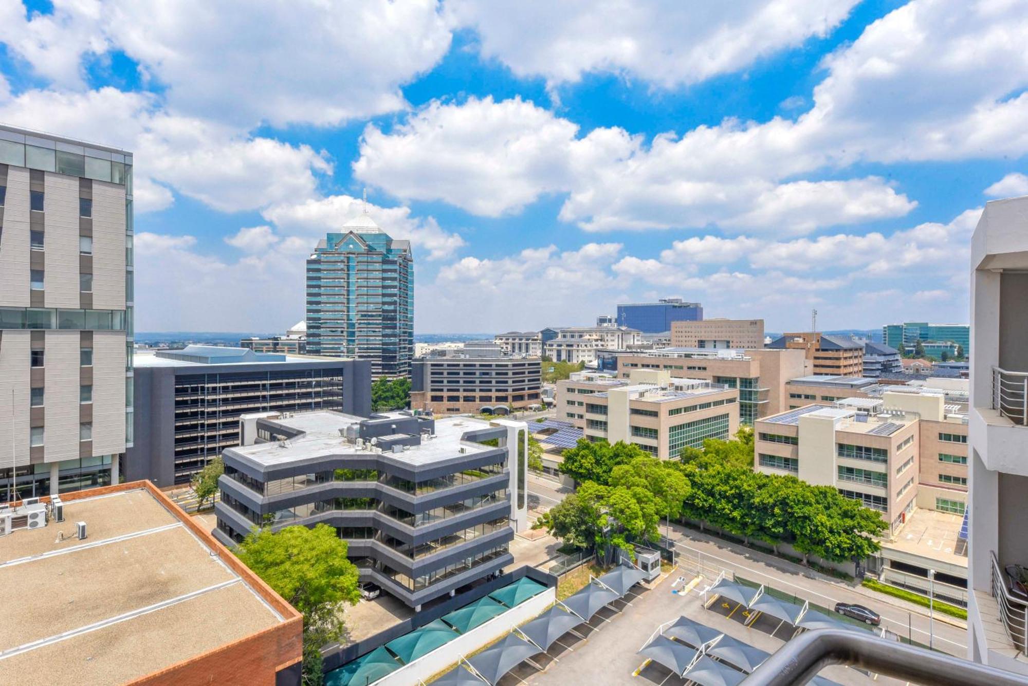 Hydro Park Residences In Sandton With Generator โจฮันเนสเบิร์ก ภายนอก รูปภาพ